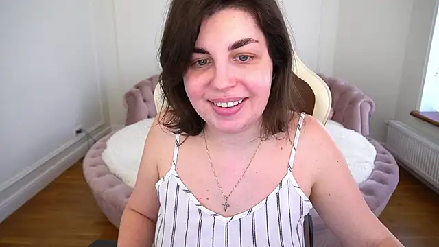 MirandaWong online show from 04/23/26, 05:19