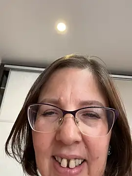 B Bonya m online show from 03/06/25, 11:03