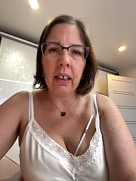 B Bonya m online show from 03/11/25, 04:32