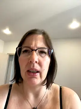 B Bonya m online show from 09/10/25, 04:12