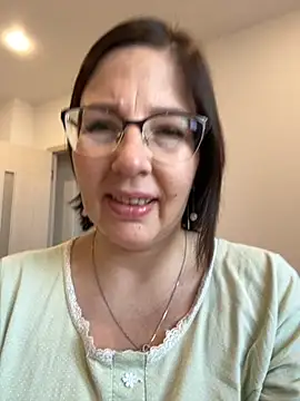 B Bonya m online show from 09/18/25, 03:30