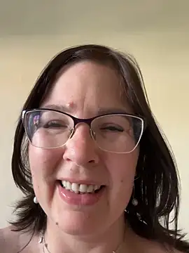 Snapshot of B_Bonya_m chatting on 02/02/26, 03:49 B Bonya m online show from 02/02/26, 03:49