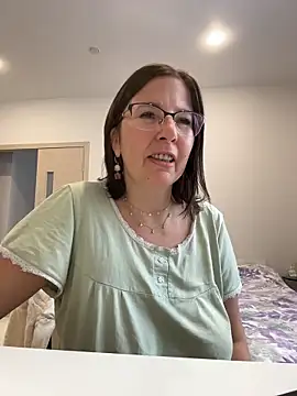 Snapshot of B_Bonya_m chatting on 02/28/26, 04:24 B Bonya m online show from 02/28/26, 04:24