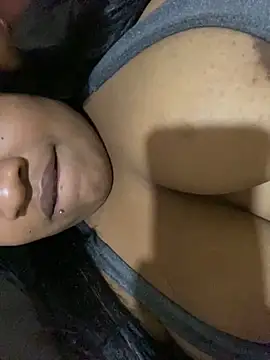 Snapshot of vic_pretynhaa chatting on 01/27/25, 02:20 vic pretynhaa online show from 01/27/25, 02:20