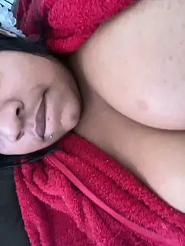 Snapshot of vic_pretynhaa chatting on 01/27/25, 08:17 vic pretynhaa online show from 01/27/25, 08:17