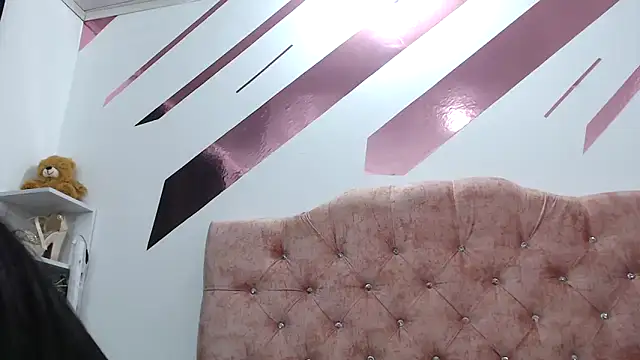 Snapshot of Kitten_Hot_ chatting on 09/11/25, 11:16 Kitten Hot online show from 09/11/25, 11:16