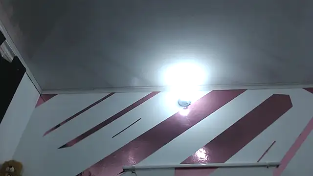 Snapshot of Kitten_Hot_ chatting on 11/27/25, 09:17 Kitten Hot online show from 11/27/25, 09:17