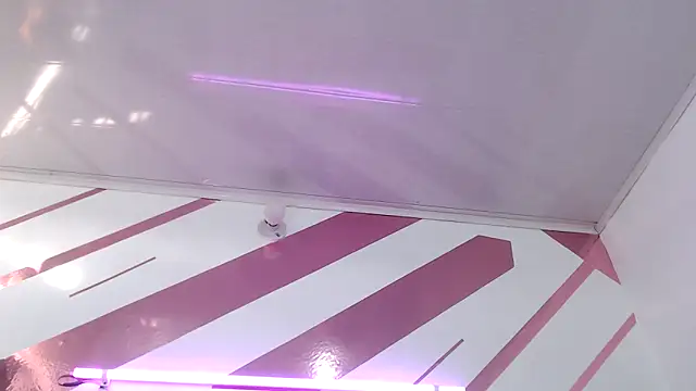 Snapshot of Kitten_Hot_ chatting on 02/04/26, 10:15 Kitten Hot online show from 02/04/26, 10:15