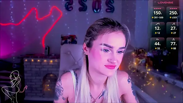 Snapshot of _Ravenaa chatting on 01/26/25, 03:47 Ravenaa online show from 01/26/25, 03:47