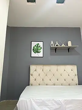 Soe Lara online show from 09/13/25, 11:10