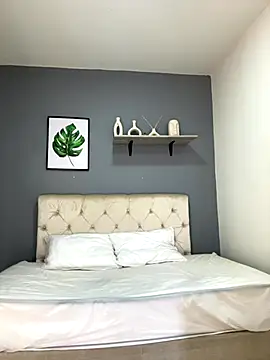 Soe Lara online show from 09/19/25, 11:11