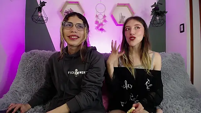 BRIAR AND BLAIR online show from 02/07/25, 02:04