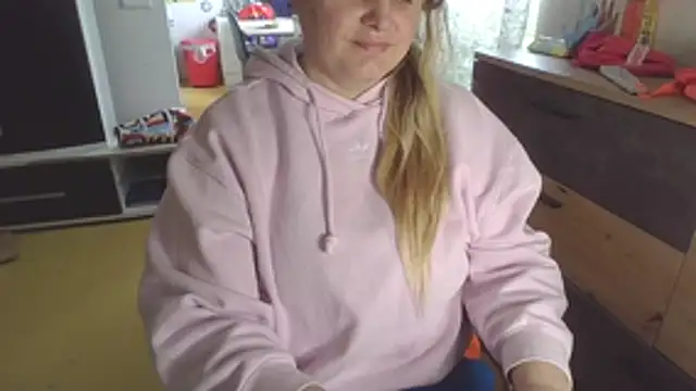 Meliss Official9 online show from 04/12/26, 08:52