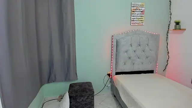 MAGNOLEROY online show from 05/25/26, 02:34