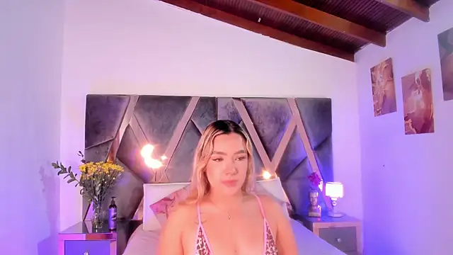 Snapshot of Sofi_Vasquez chatting on 12/02/25, 08:48 Sofi Vasquez online show from 12/02/25, 08:48