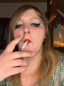 Snapshot of herz_steht_kopf90 chatting on 03/02/25, 09:22 herz steht kopf90 online show from 03/02/25, 09:22