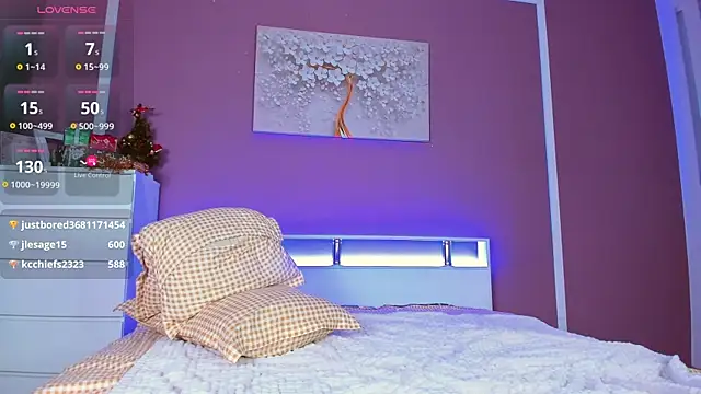 Snapshot of Liza_Mills chatting on 01/06/25, 04:13 Liza Mills online show from 01/06/25, 04:13