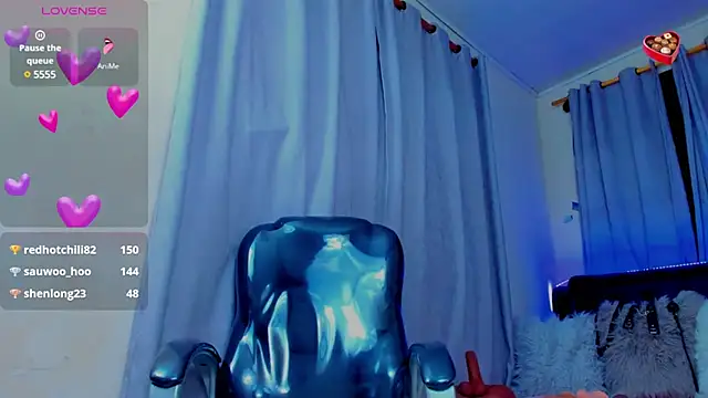 Hot beauty   online show from 02/25/25, 05:52