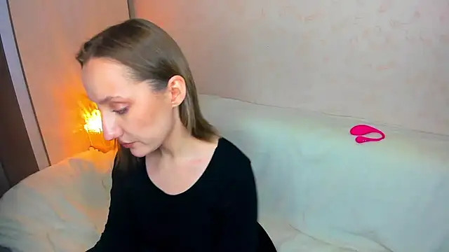 MelodyOfLovee online show from 02/04/26, 11:31