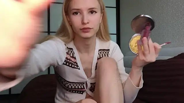 elsa limerence online show from 09/12/25, 10:15