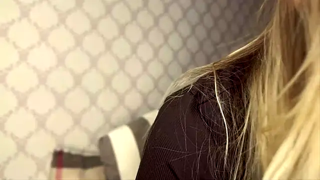 Evvie Summn1 online show from 02/27/26, 04:56