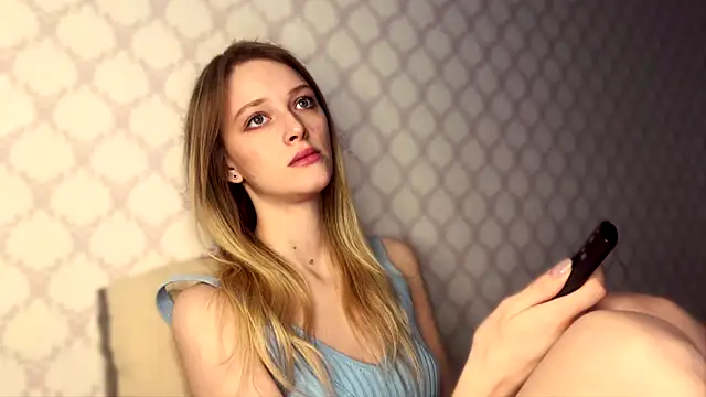 Evvie Summn1 online show from 03/02/26, 07:15