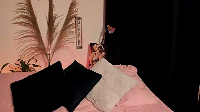 Serenity Day online show from 10/22/25, 02:45