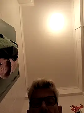 jonyfree1978 online show from 10/07/25, 09:45