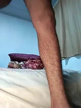 Snapshot of Zombra_42 chatting on 11/25/25, 03:17 Zombra 42 online show from 11/25/25, 03:17