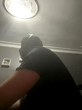 Snapshot of Choco3838 chatting on 11/27/25, 08:22 Choco3838 online show from 11/27/25, 08:22