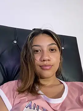 Snapshot of nina_carther chatting on 01/12/25, 12:01 nina carther online show from 01/12/25, 12:01