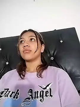 Snapshot of nina_carther chatting on 01/13/25, 12:24 nina carther online show from 01/13/25, 12:24