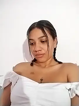 Snapshot of nina_carther chatting on 02/04/25, 10:54 nina carther online show from 02/04/25, 10:54