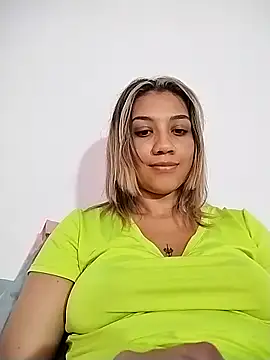 Snapshot of nina_carther chatting on 02/13/25, 03:46 nina carther online show from 02/13/25, 03:46