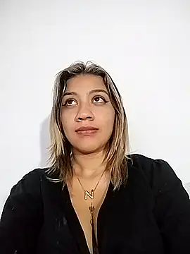 Snapshot of nina_carther chatting on 02/20/25, 11:43 nina carther online show from 02/20/25, 11:43