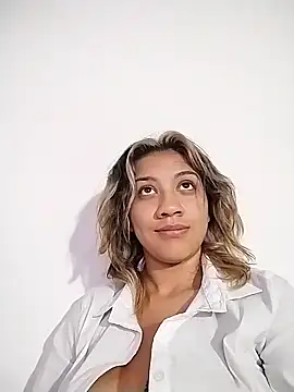 Snapshot of nina_carther chatting on 02/28/25, 11:23 nina carther online show from 02/28/25, 11:23