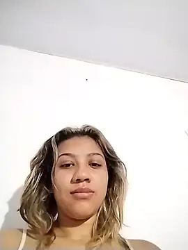 Snapshot of nina_carther chatting on 03/01/25, 12:01 nina carther online show from 03/01/25, 12:01