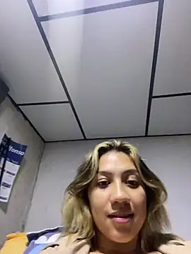 Snapshot of nina_carther chatting on 03/02/25, 12:20 nina carther online show from 03/02/25, 12:20