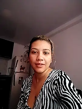 Snapshot of nina_carther chatting on 03/07/25, 12:01 nina carther online show from 03/07/25, 12:01