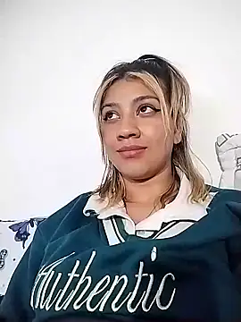 Snapshot of nina_carther chatting on 03/11/25, 10:53 nina carther online show from 03/11/25, 10:53