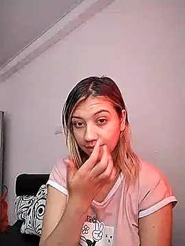 Snapshot of nina_carther chatting on 03/19/25, 01:29 nina carther online show from 03/19/25, 01:29