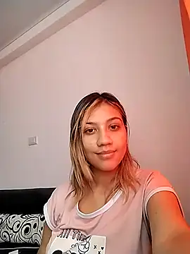 Snapshot of nina_carther chatting on 03/19/25, 04:34 nina carther online show from 03/19/25, 04:34