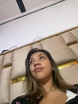 Snapshot of nina_carther chatting on 09/28/25, 11:04 nina carther online show from 09/28/25, 11:04