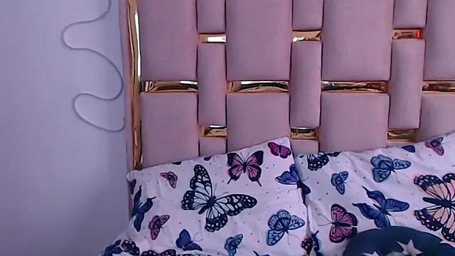 Snapshot of nina_carther chatting on 10/29/25, 01:24 nina carther online show from 10/29/25, 01:24