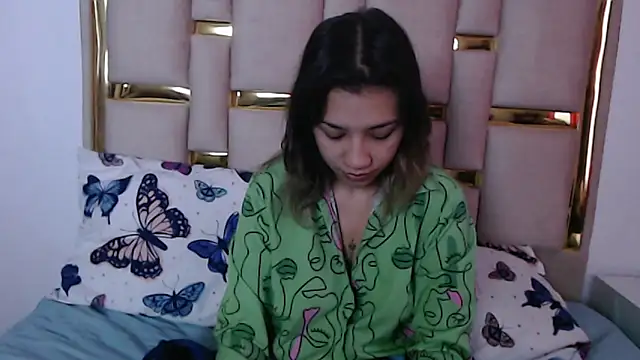 Snapshot of nina_carther chatting on 11/11/25, 11:10 nina carther online show from 11/11/25, 11:10