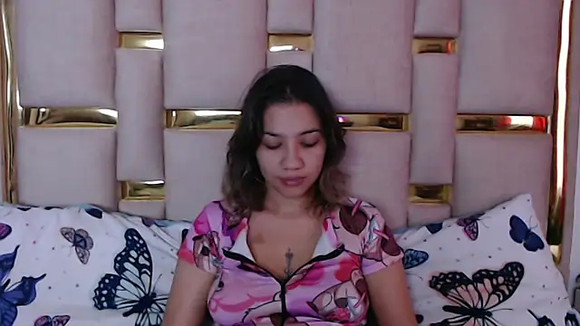 Snapshot of nina_carther chatting on 11/12/25, 11:10 nina carther online show from 11/12/25, 11:10