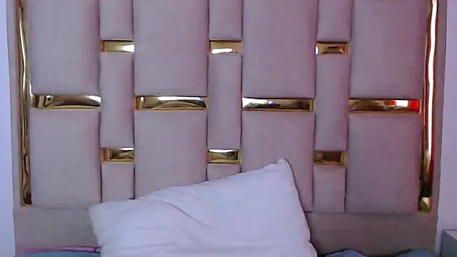 Snapshot of nina_carther chatting on 11/13/25, 11:09 nina carther online show from 11/13/25, 11:09