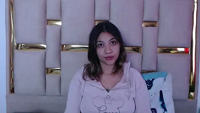 Snapshot of nina_carther chatting on 11/15/25, 11:07 nina carther online show from 11/15/25, 11:07