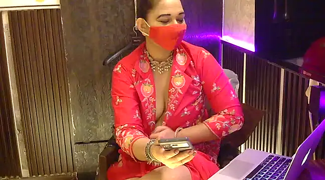 fabdemira online show from 12/20/24, 11:05