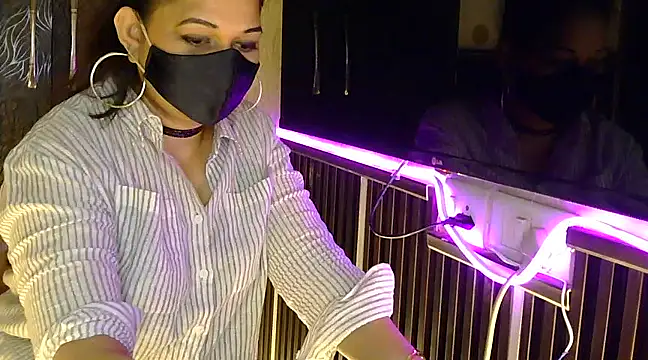 fabdemira online show from 01/21/25, 01:39